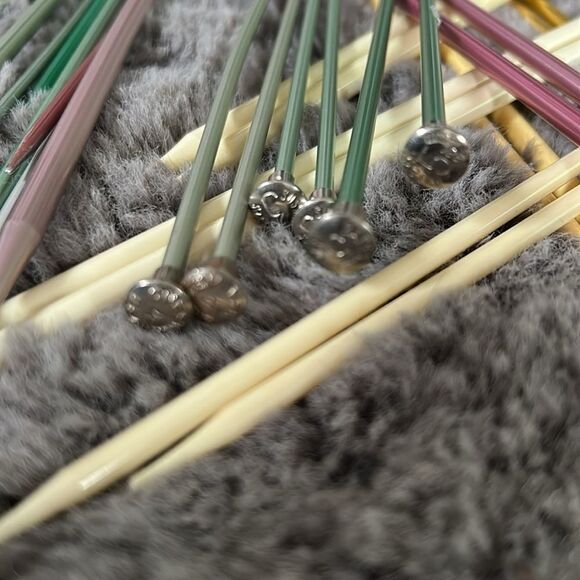Colorful Knitting Needles 12 pairs with some singles. - Picture 4 of 5